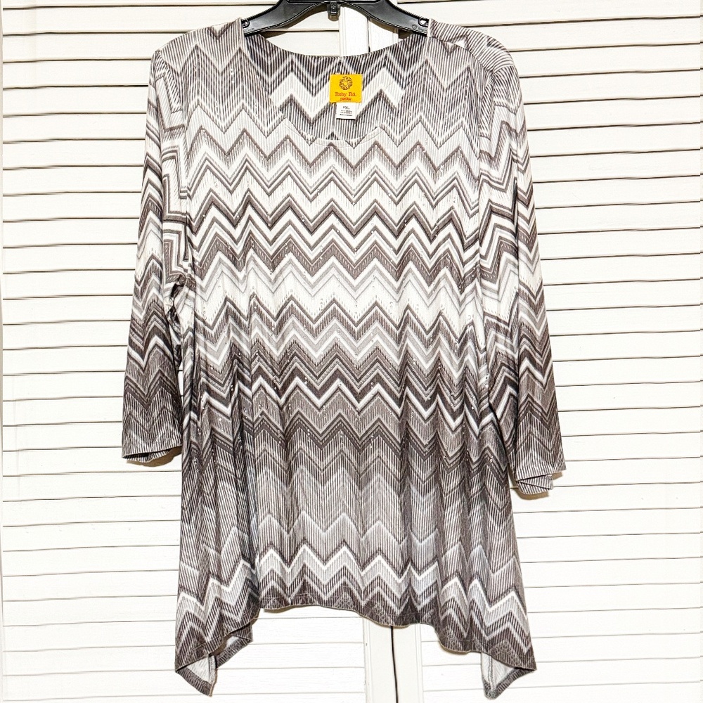 Ruby Rd. Top Blouse- Gray and white - Stones - Embellishments - Size Petite XL
